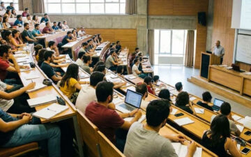 Üç yıllık lisans programları