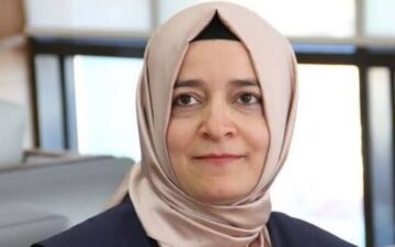 Fatma Betül Sayan Kaya